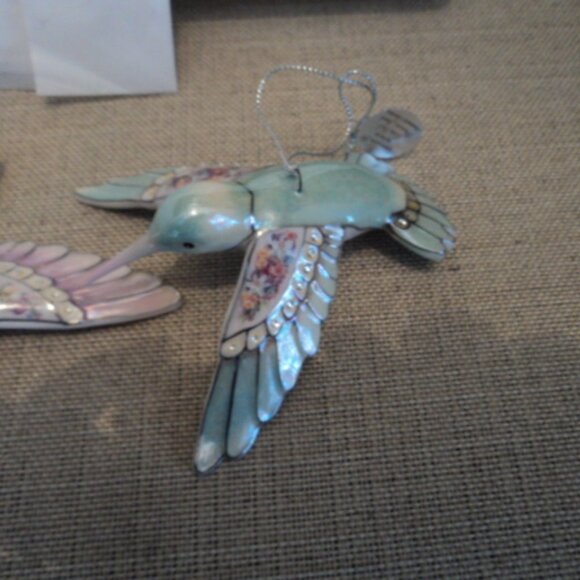 porcelain hummingbird ornaments~ Lot of 3 - Picture 4 of 7